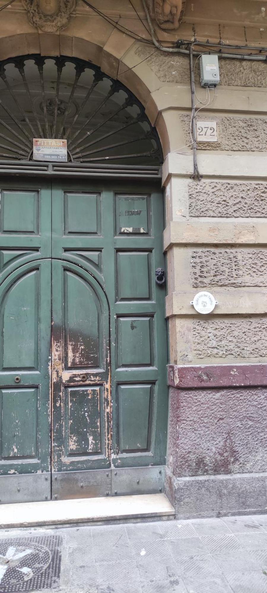 Sulla Via Del Teatro Appartement Bari Buitenkant foto